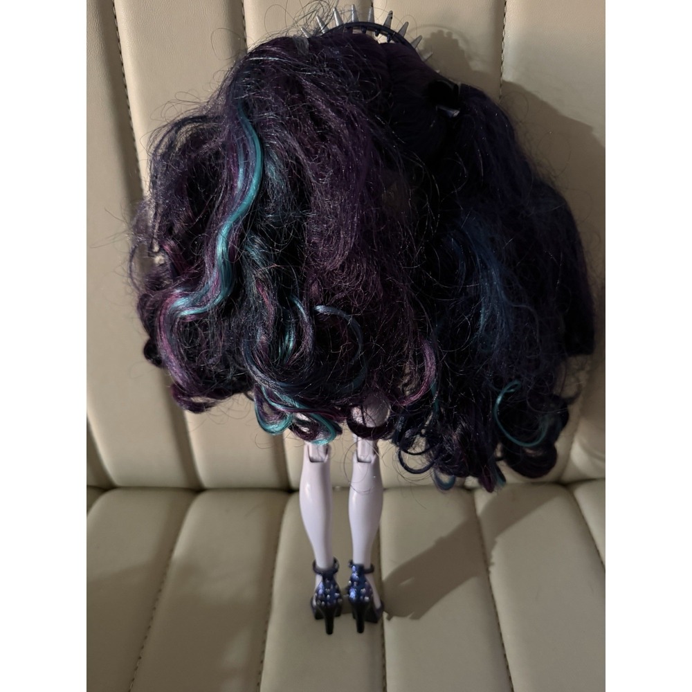 Rainbow High Shadow High Naomi and Veronica Storm Special Edition Twin Dolls - Picture 5 of 10